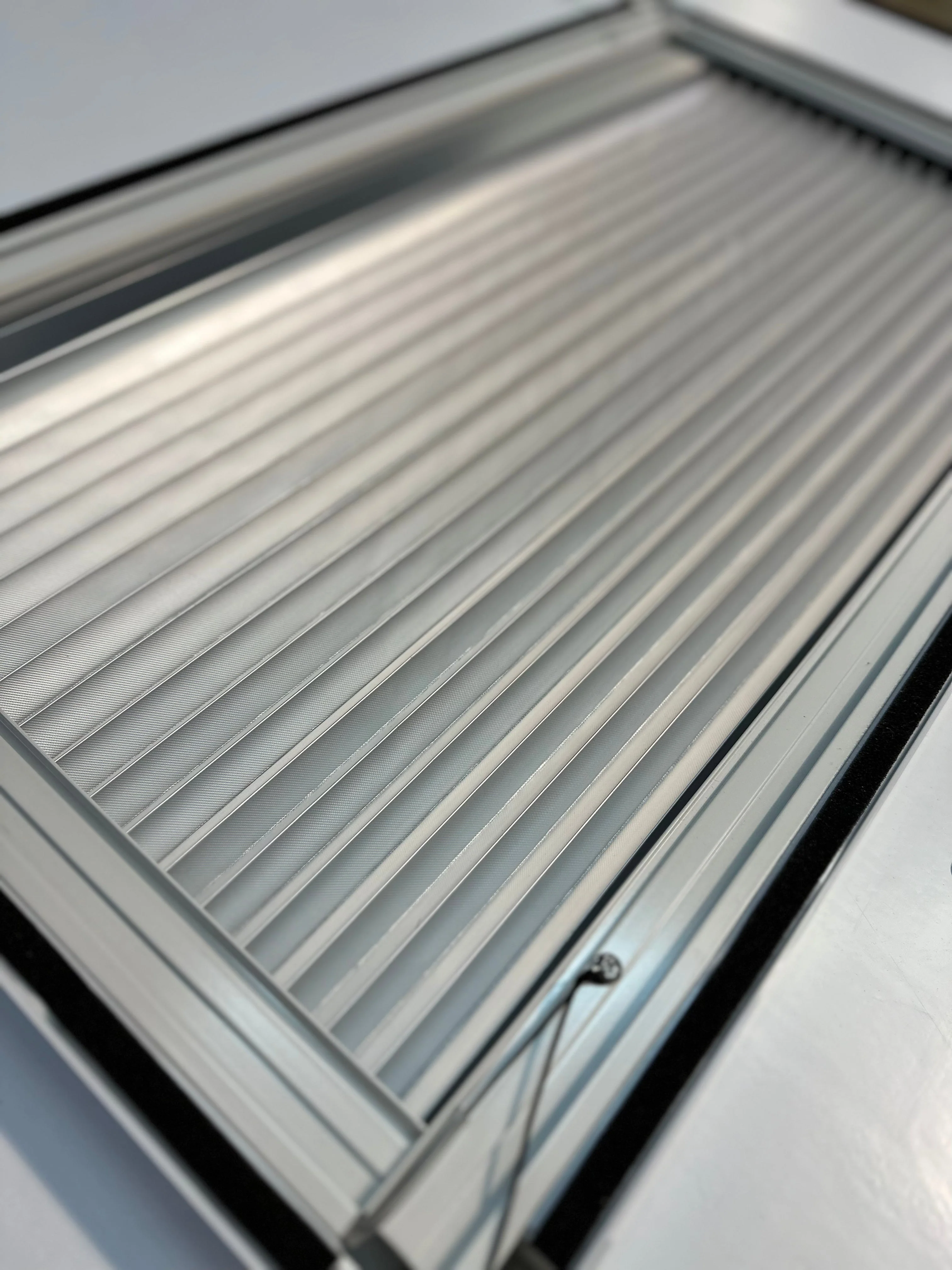 Camper Windows 700mmx300mm/27.56"x11.81" - Image 3