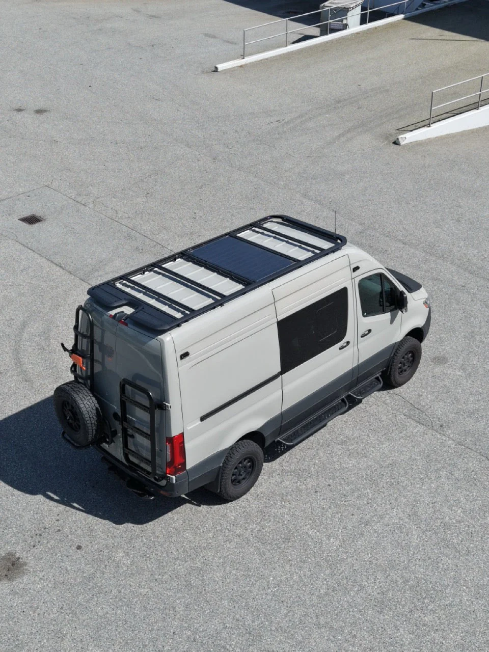 Roamlabx EDGE Roof Rack – Sprinter Low Profile Rack - Image 2