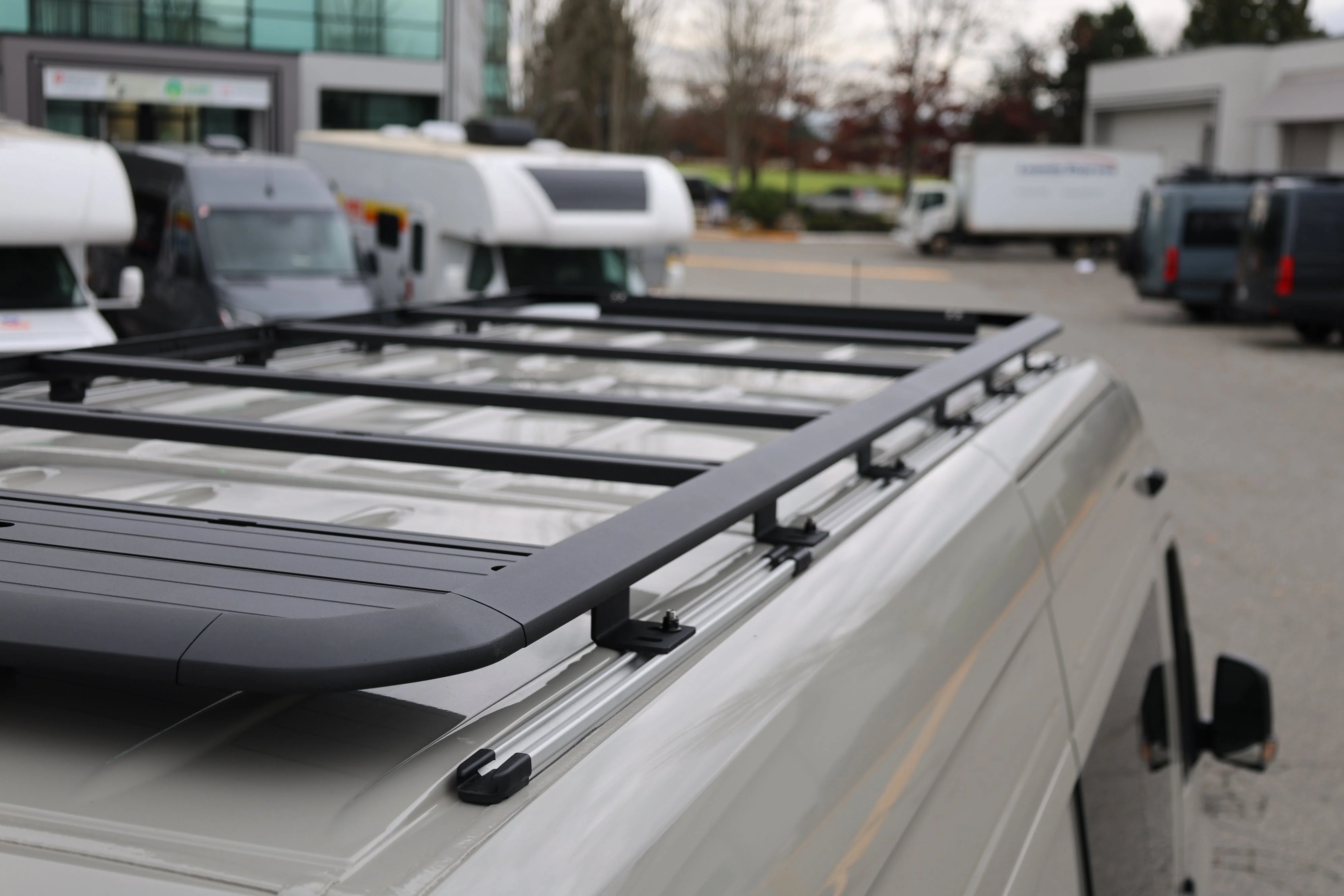 Roamlabx EDGE Roof Rack – Sprinter Low Profile Rack - Image 21