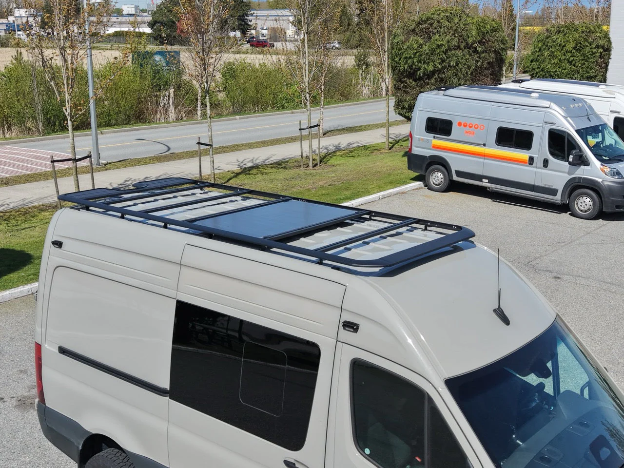 Roamlabx EDGE Roof Rack – Sprinter Low Profile Rack - Image 4