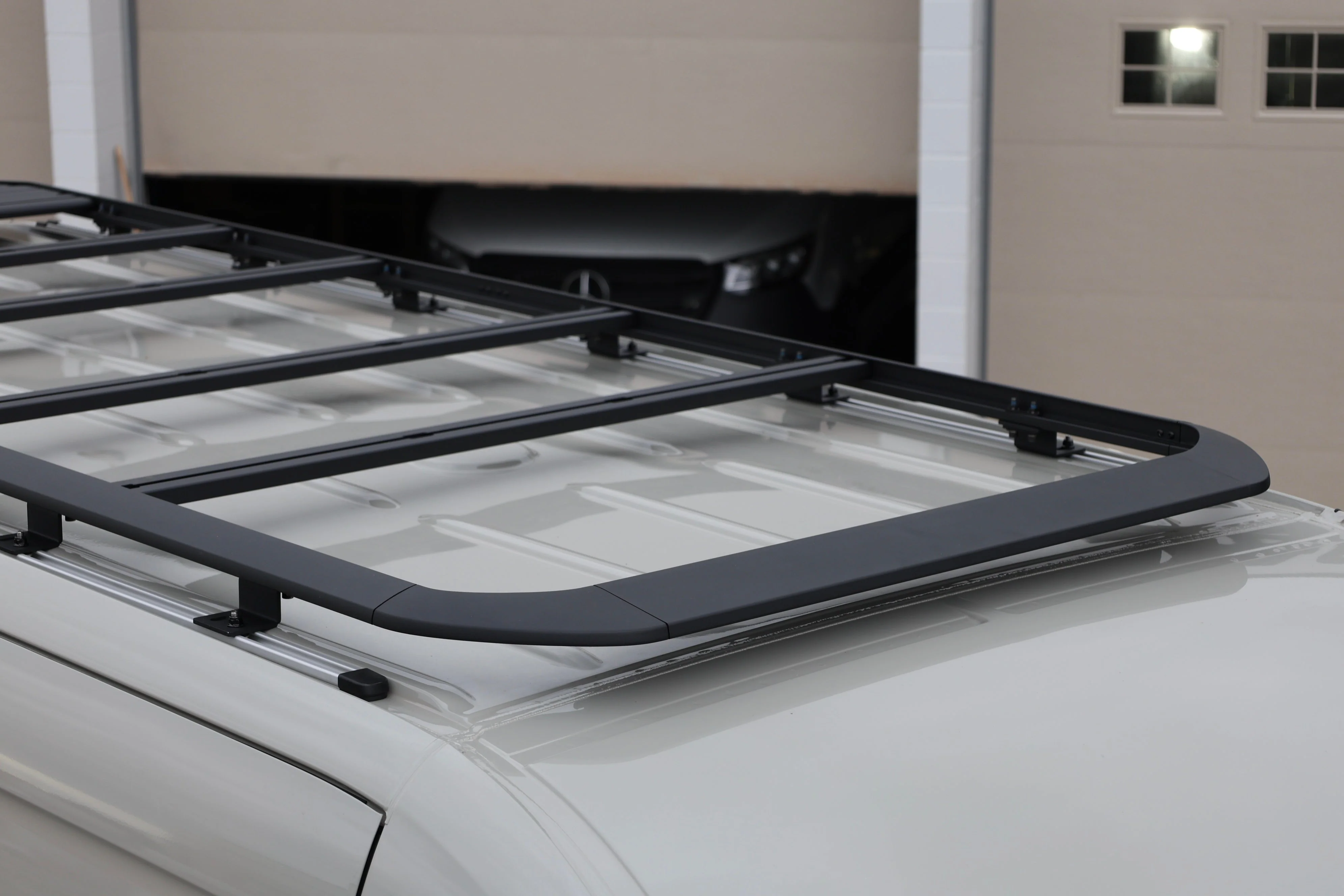 Roamlabx EDGE Roof Rack – Sprinter Low Profile Rack - Image 8