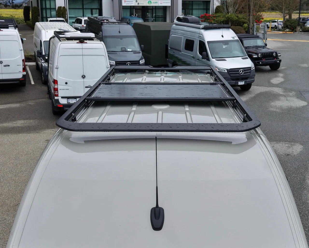 Roamlabx EDGE Roof Rack – Sprinter Low Profile Rack - Image 9