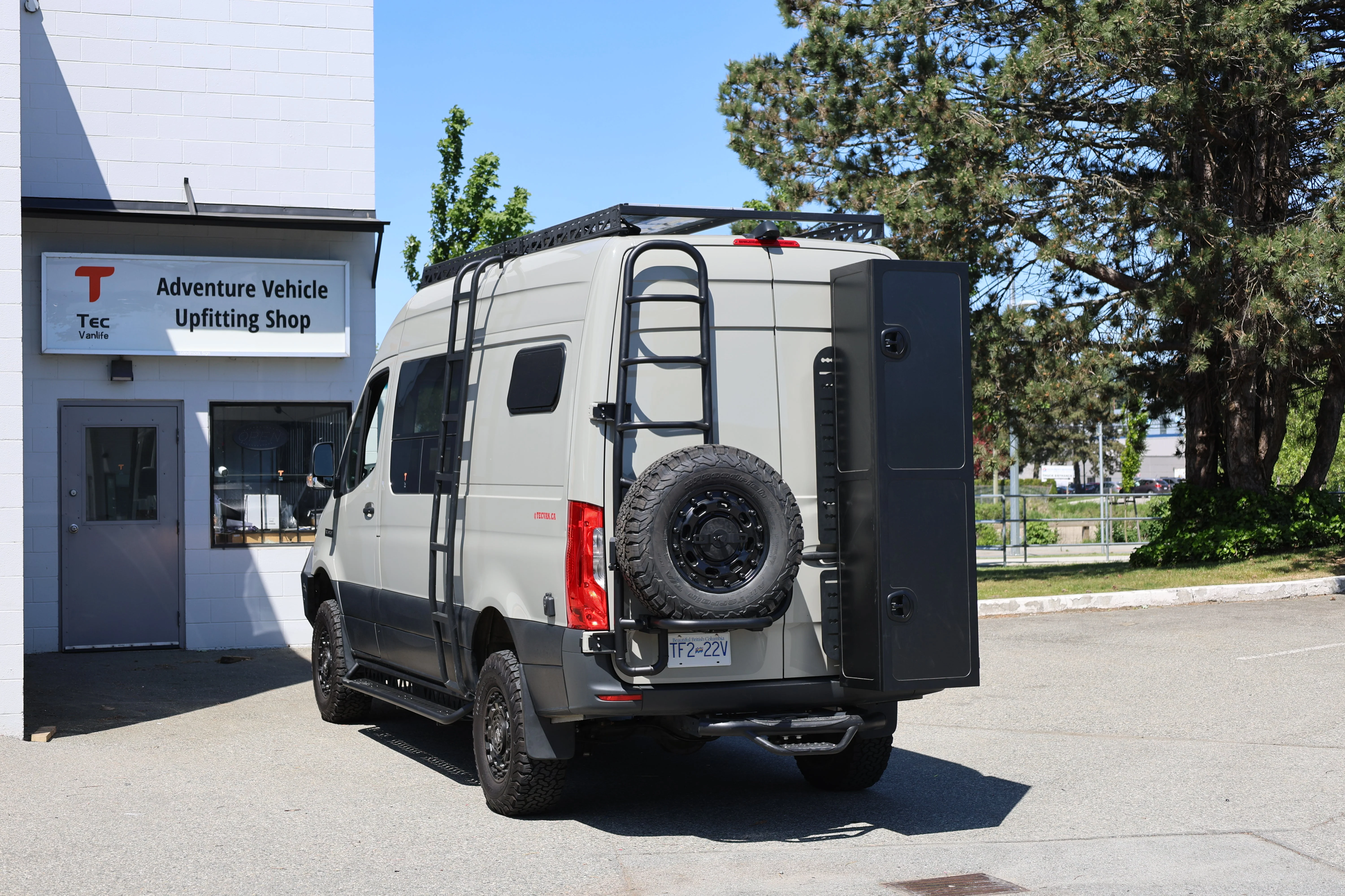 Sprinter Aluminum Running Boards With Drop-Down - Image 11