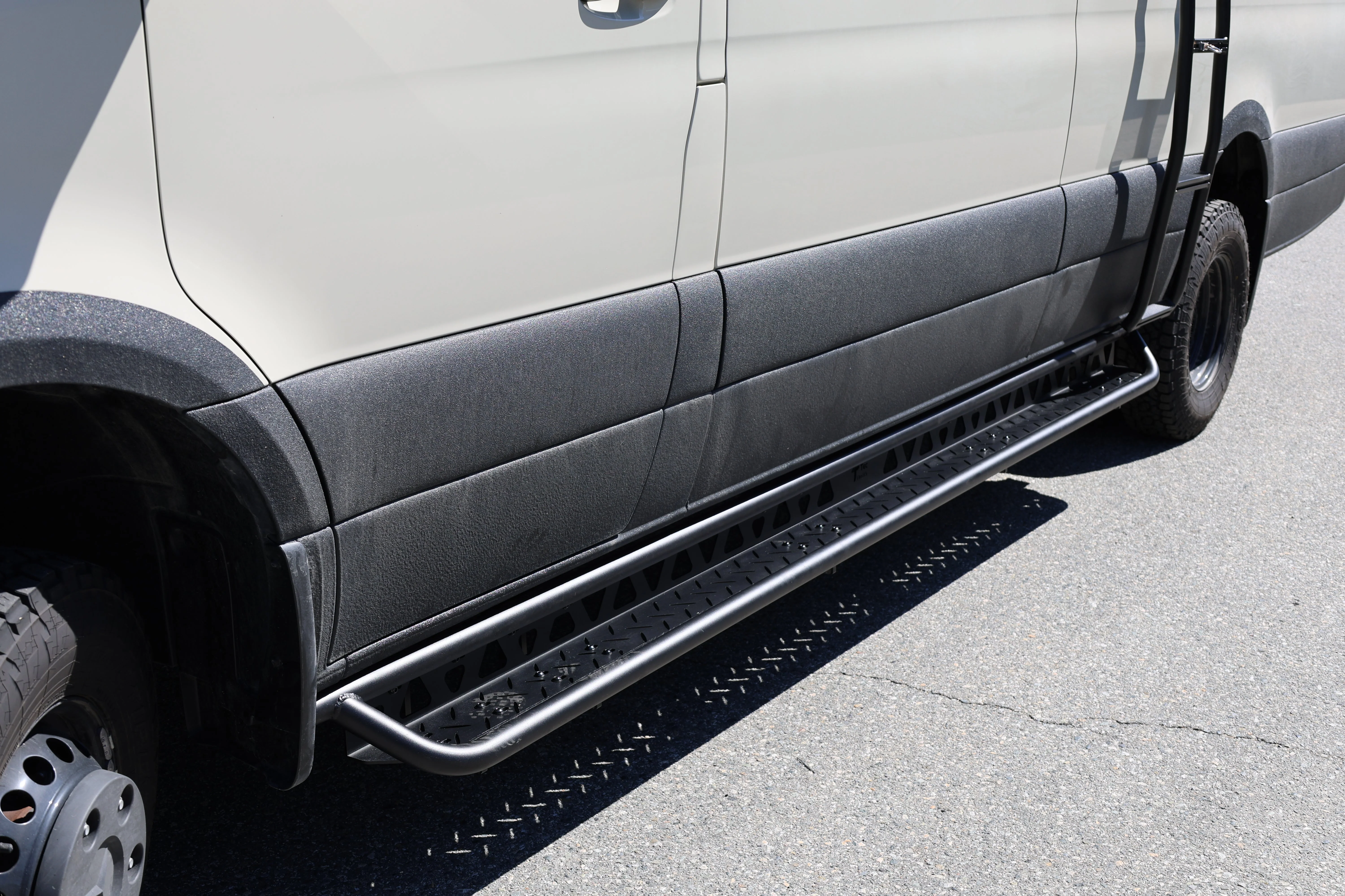 Sprinter Aluminum Running Boards With Drop-Down - Image 3