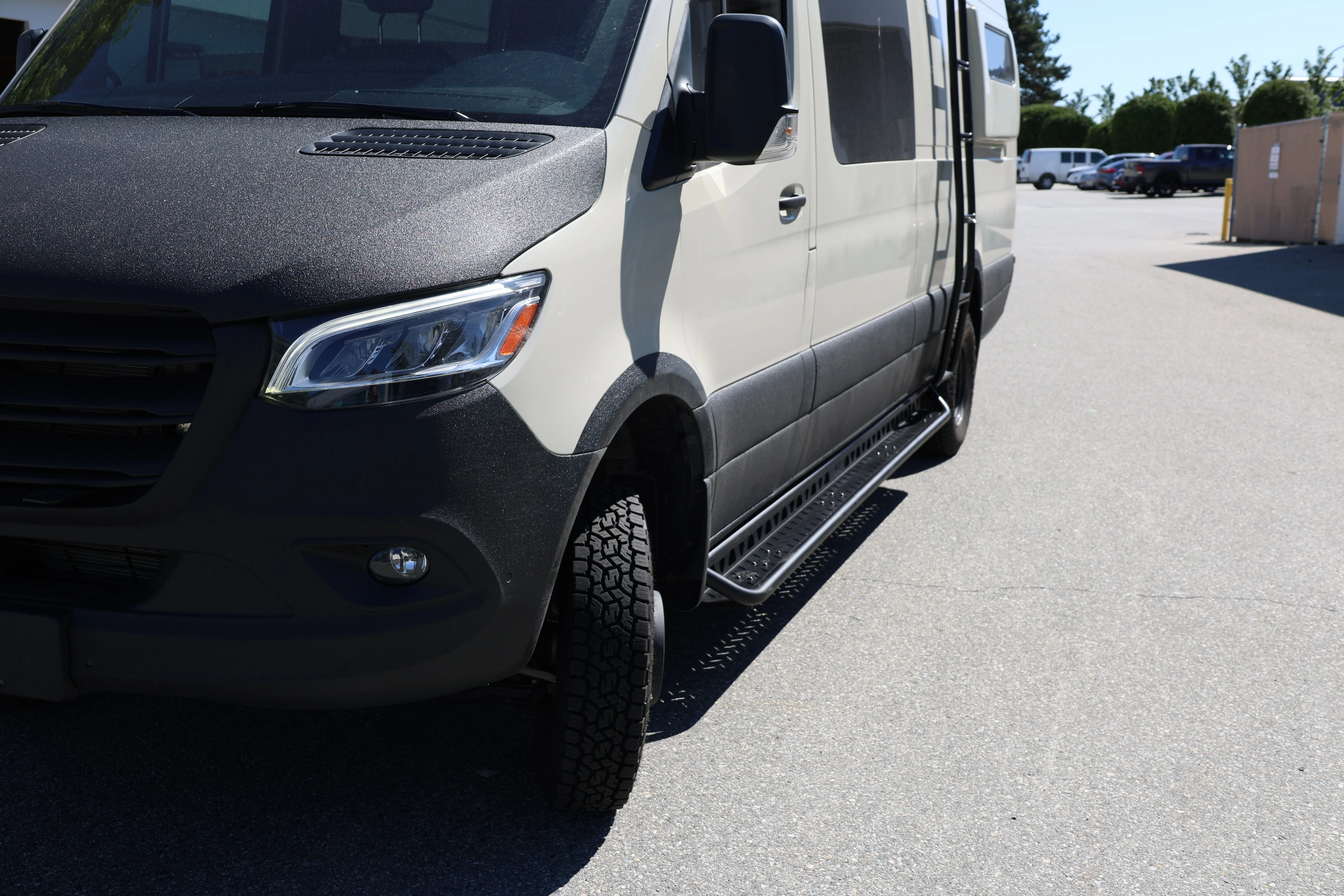 Sprinter Aluminum Running Boards With Drop-Down - Image 4