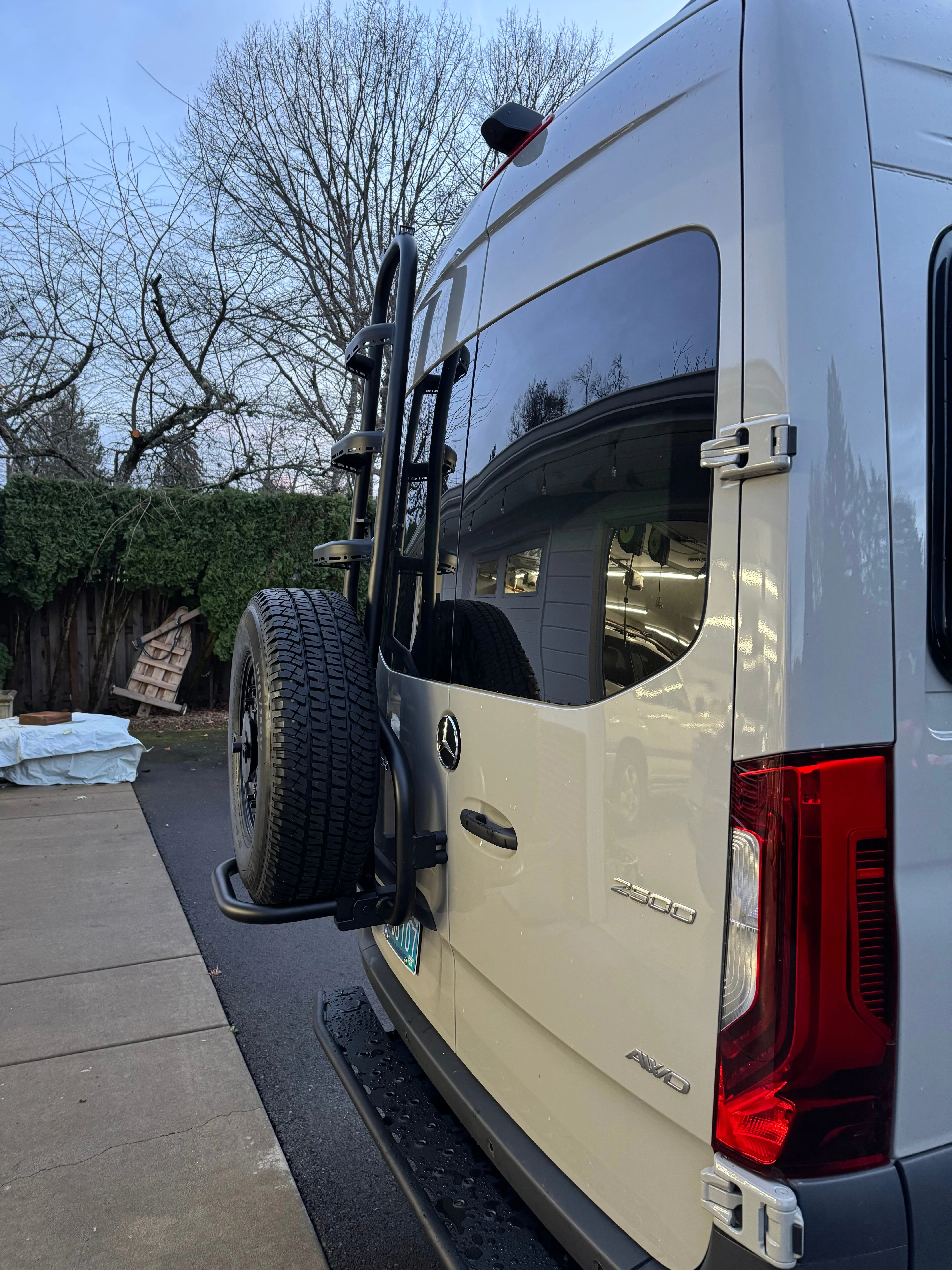 Sprinter two-in-one tire ladder carrier - Image 14