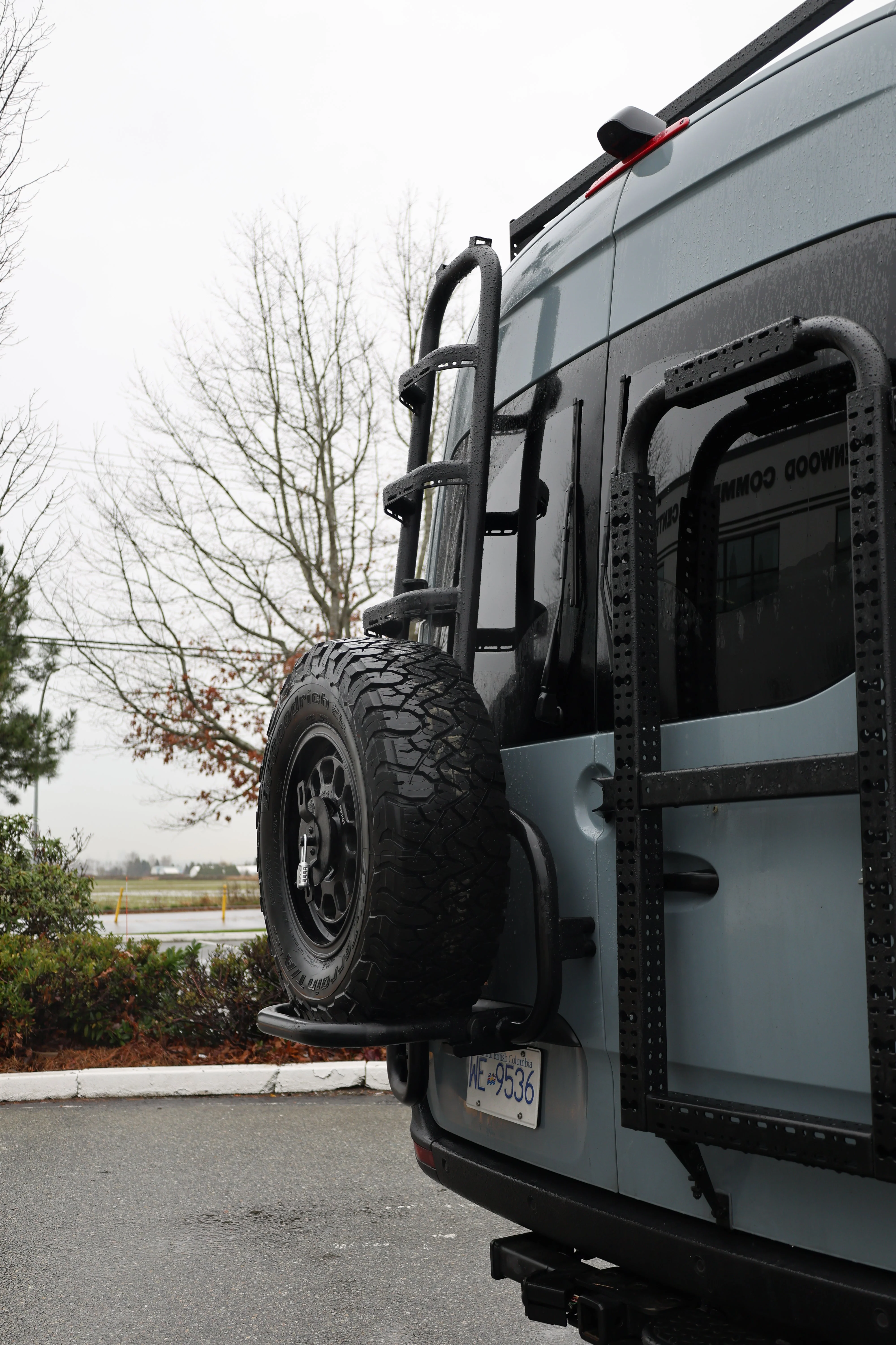 Sprinter two-in-one tire ladder carrier - Image 23