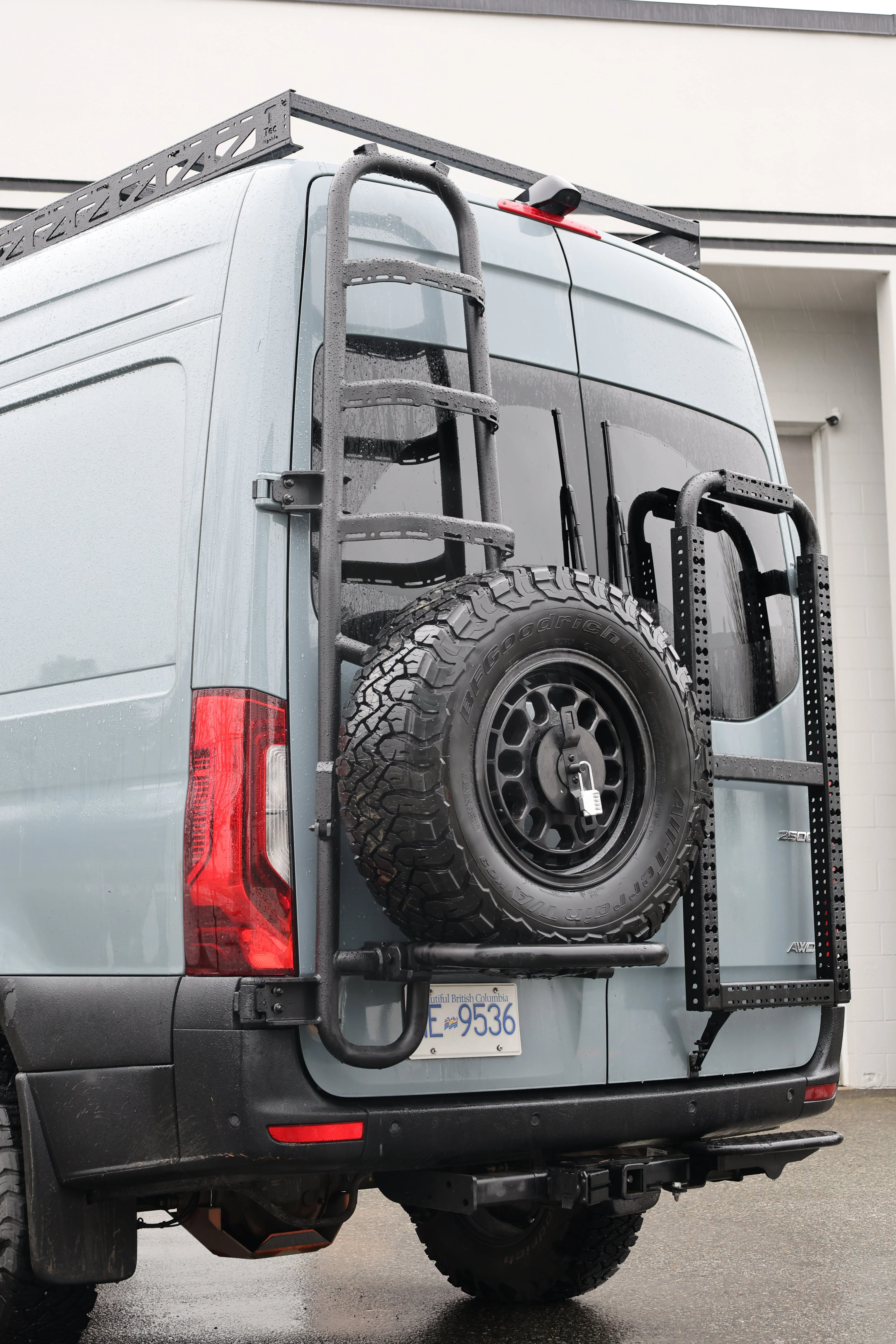 Sprinter two-in-one tire ladder carrier - Image 26