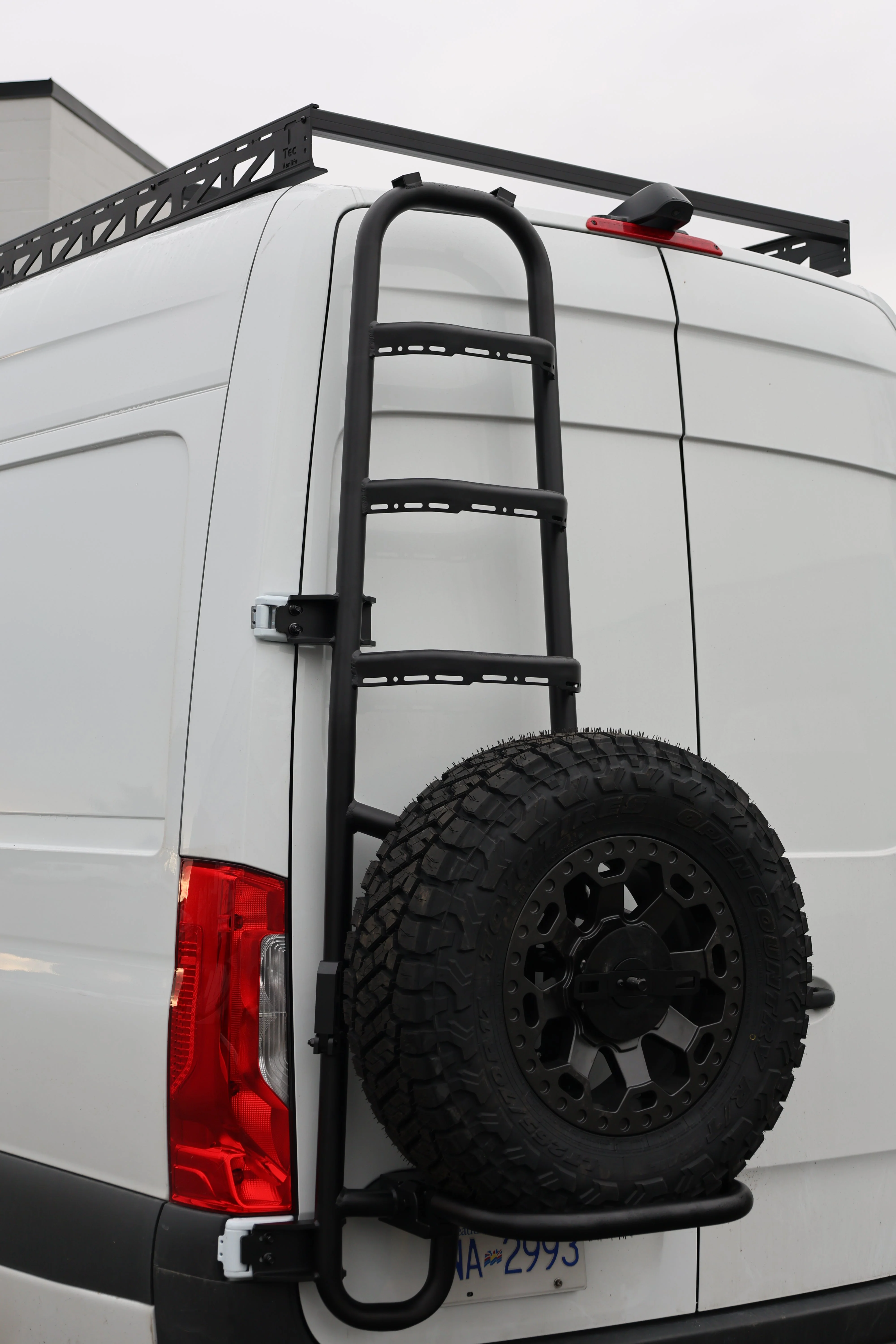 Sprinter two-in-one tire ladder carrier - Image 4