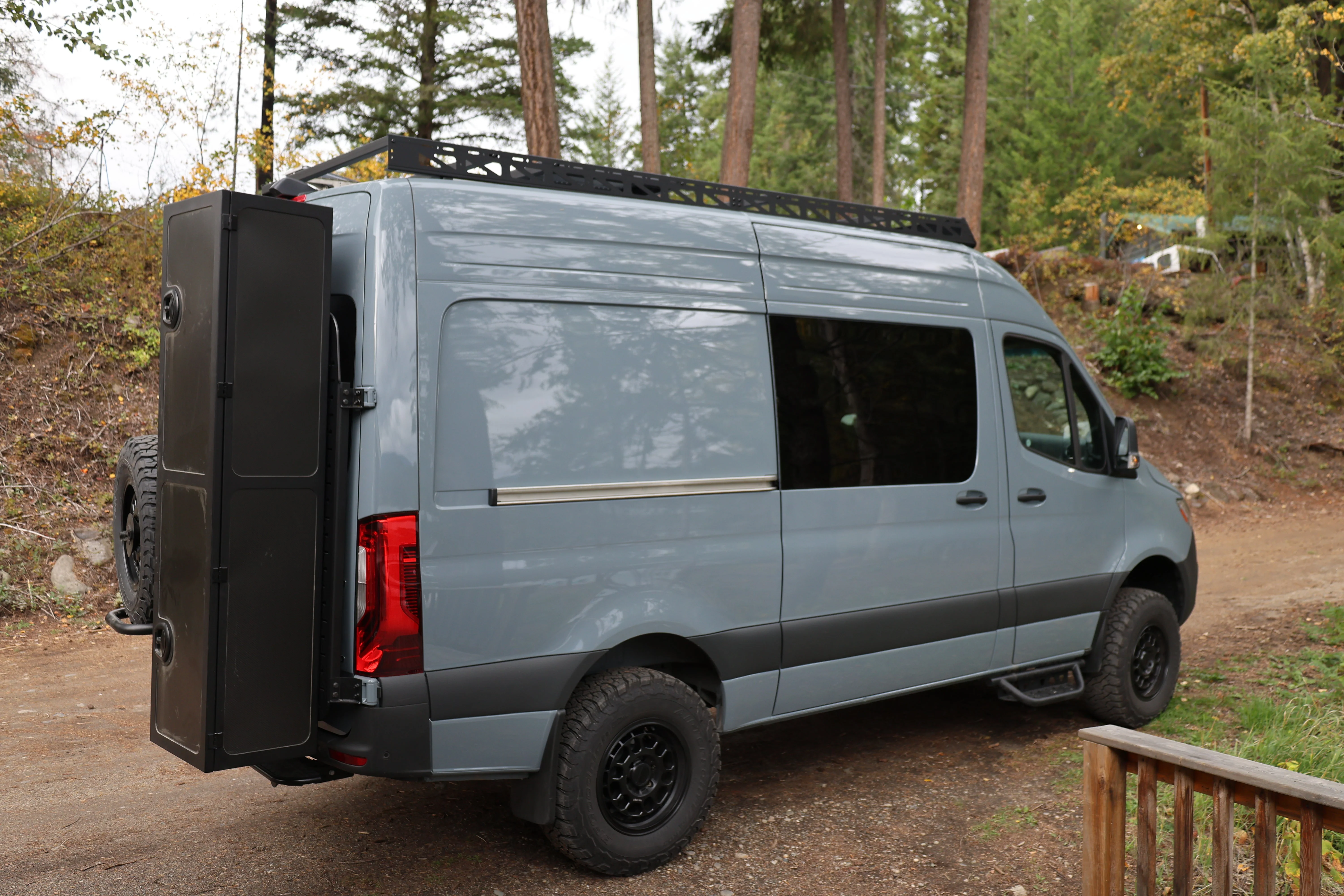 Sprinter two-in-one tire ladder carrier - Image 9